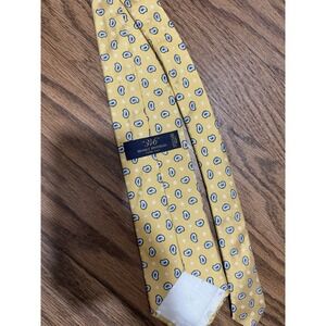 Brooks Brothers 346 Silk Tie Yellow Paisley‎ Print